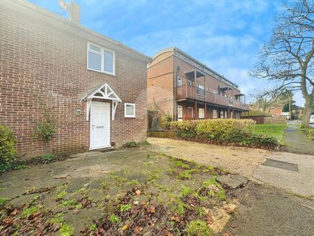 2 bedroom semi-detached house to rent - Photo 4