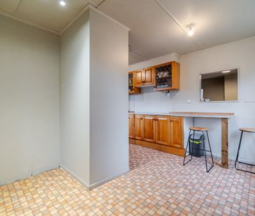 Appealing Home on Andrew !! - Photo 5