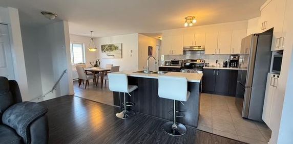 Logement 5 1/2 à louer - Photo 2