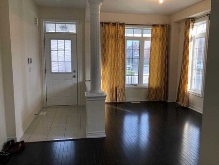 For Lease - 333 Hincks Drive, Milton, Ontario - Photo 4