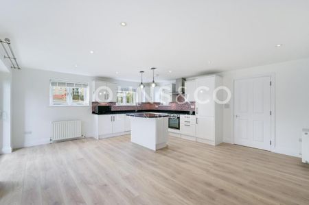 3 bedroom terraced house to rent - Photo 4