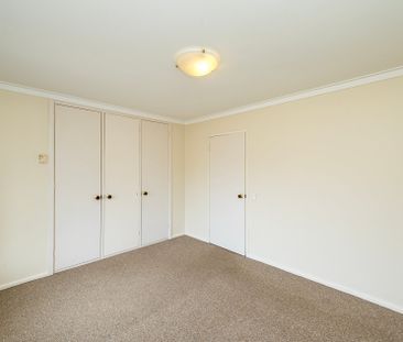 Family home with Granny Flat - Photo 4