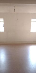 Location Appartement 3 pièces 76m² - Photo 3