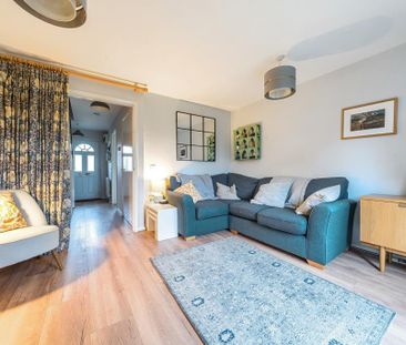 2 bedroom end of terrace house to rent - Photo 1