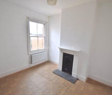 4 bedroom terraced house to rent - Photo 6