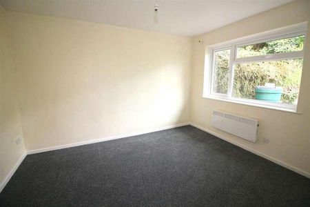 St. Andrews Close, Saltash, PL12 - Photo 4