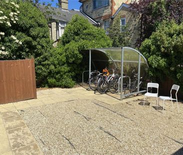 Room 2, 35 Mill Road, Cambridge - Photo 3