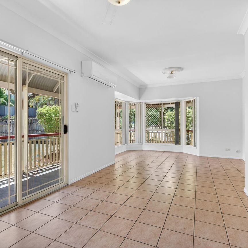 Freshly Painted Four Bedroom Home in Narangba with Brand New Carpets! - Photo 1