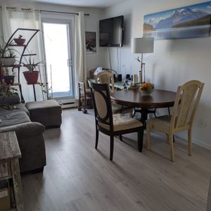 LAVAL, AUTIEUL- BEAU GRAND 3 1/2 A LOUE - Photo 2