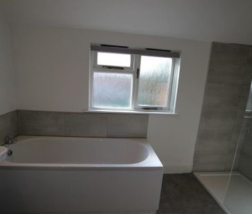 5 bedroom semi-detached house to rent - Photo 6