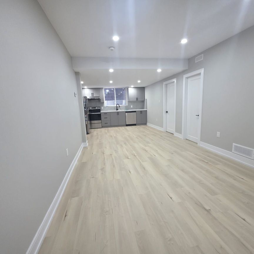 For Lease - 91 Berkely Street, Wasaga Beach, Ontario - Photo 1