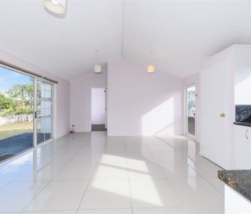 3 bedroom+1 Utility Mt Wellington - Photo 6