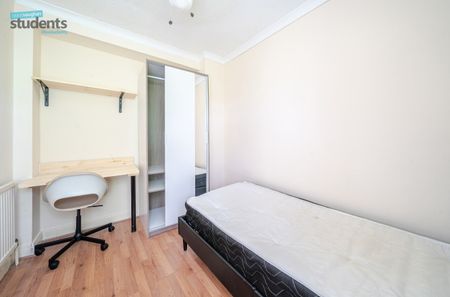 5 bedroom terraced house to rent - Photo 5