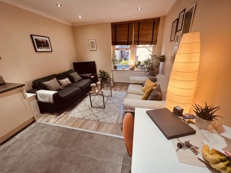2 bedroom flat to rent - Photo 3