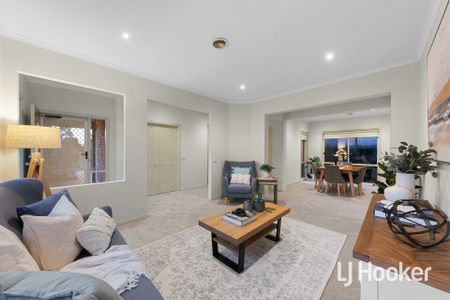 22 Lincolnheath Boulevard, Point Cook VIC, Belconnen - Photo 5