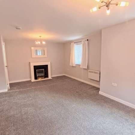 Macfarlane Chase, Weston-super-mare, BS23 - Photo 1