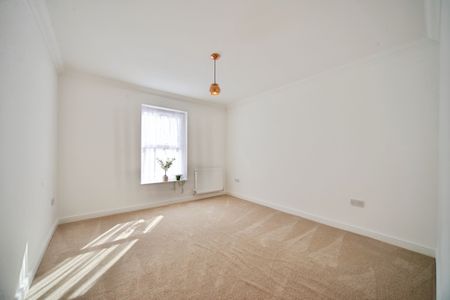 Beautiful 2 Bedroom Flat To Let In Enfield - Photo 2