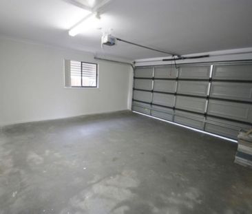 You can't go past inspecting this magnificent family home - Photo 2