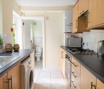 5 bedroom house to rent - Photo 1