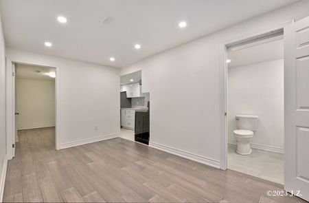 For Lease - 17 Elderslie Crescent, Vaughan, Ontario - Photo 4