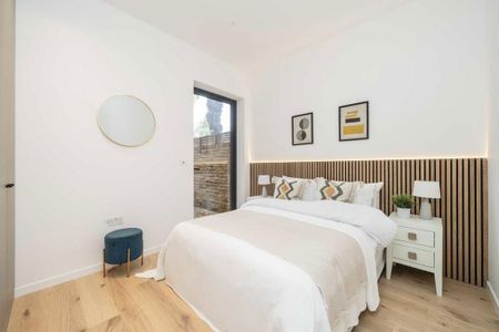 3 bedroom flat to rent - Photo 5