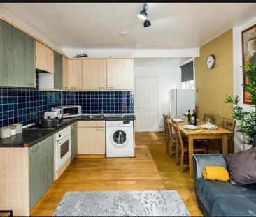 1 bedroom in a house share to rent - Photo 1