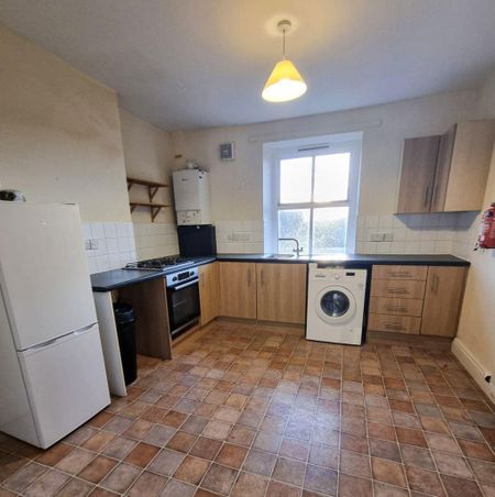 2 bedroom flat to rent - Photo 4