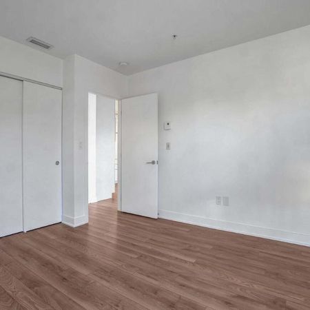 4 1/2 Montréal Downtown 700 sq.ft - 2 beds, 1 bath - Photo 3