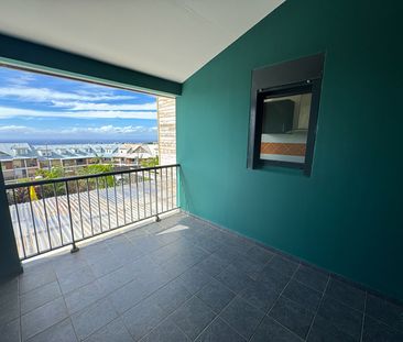A LOUER - Sainte-Clotilde - Appartement T2 à la Bretagne avec vue m... - Photo 4