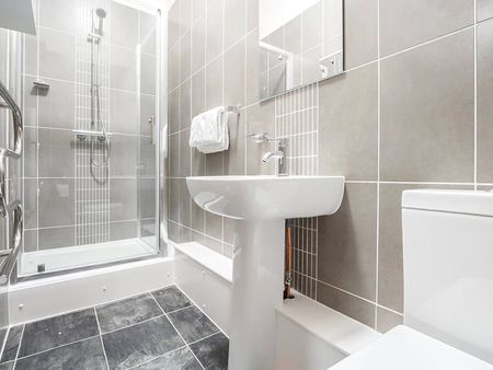 Apt 7, 18 Queen Square - Photo 2