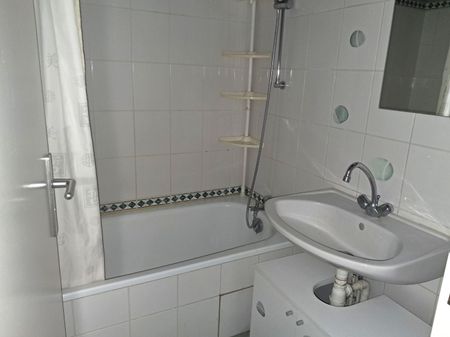 Location Appartement 2 pièces 43m² SENS 89100 - Photo 4