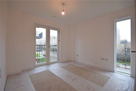 Well presented 2 bedroom first floor apartment for rent just to the south of the City centre with excellent access to Addenbrookes Hospital. Cycle store. Unfurnished. - Photo 3