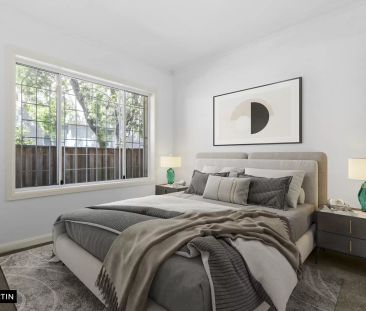 MGM MARTIN – A SPACIOUS, FOUR BEDROOM FRESHLY UPDATED FAMILY HOME - Photo 3