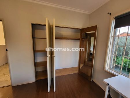 Room 1 #190 - Photo 3