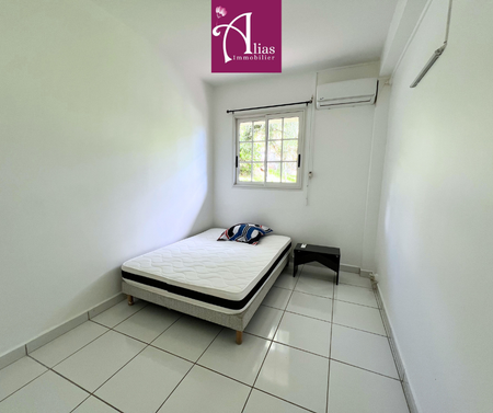 Location Appartement 5 pièces 90m² LES ABYMES 97139 - Photo 4