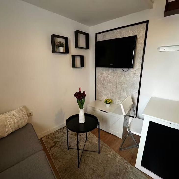 Calle de Pedro Tezano, Madrid, Community of Madrid 28039 - Photo 1