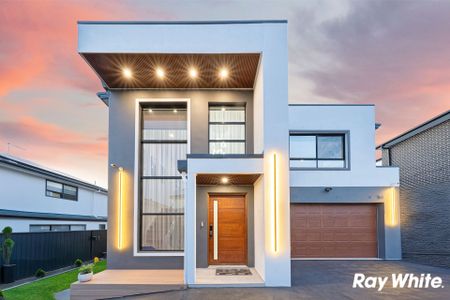 LUXURIOUS FIVE BEDROOM Family Residence in Newly Developed Box Hill Area! - Photo 5