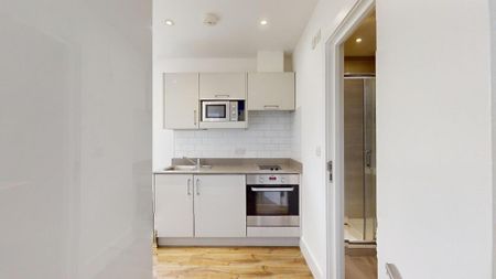 Studio to rent - Photo 2