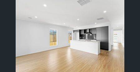 Beautiful, Band New Family Entertainer - Photo 5