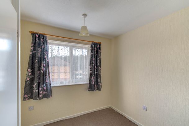 3 bed terraced house to rent in The Roundabout, Birmingham, B31 - Photo 1