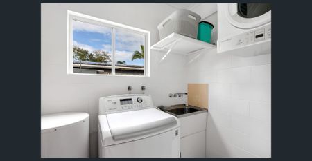 Unique Clifton Beach Sanctuary with Spa, Solar & Workshop Space - Photo 5