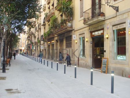 Espectacular piso en alquiler temporal junto a la Plaza Universitat, Barcelona - Photo 2