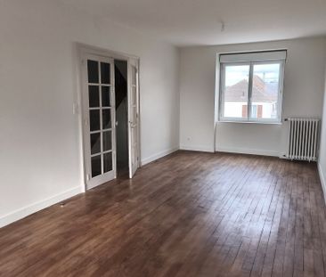 Location Maison 5 pièces 99m² ST YRIEIX LA PERCHE 87500 - Photo 3