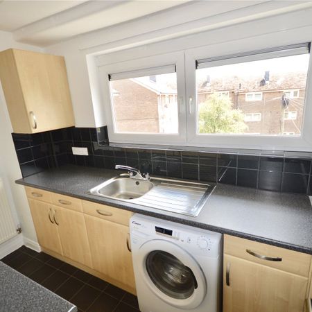 2 bedroom apartment to rent - Photo 4