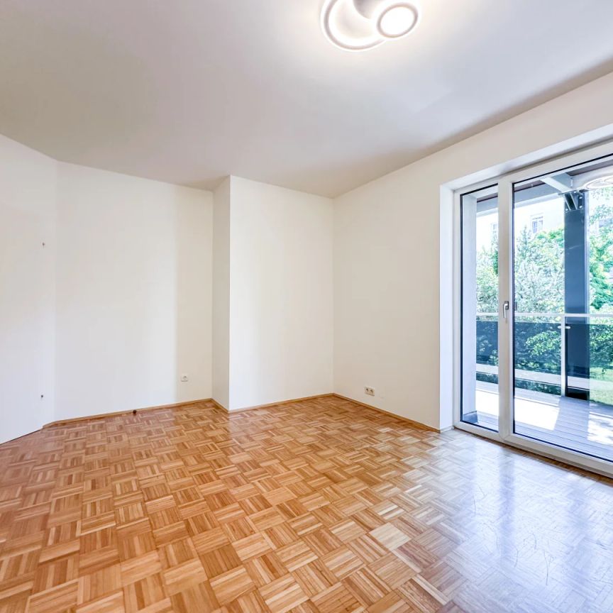 Helle 2,5-Zimmer-Wohnung mit Extraküche und großem Balkon mit Gartenblick - Photo 1
