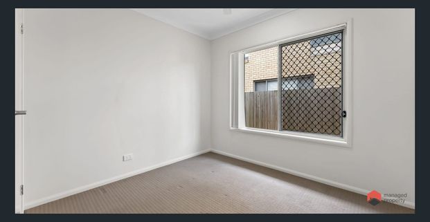 Modern Family Home in Quiet Neighbourhood - Photo 1