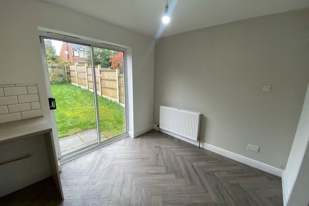 Woodside Mews - Photo 1