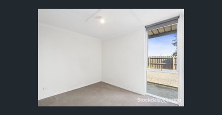 Low-Maintenance 2-Bedroom Unit in Ideal Drysdale Location - Photo 2