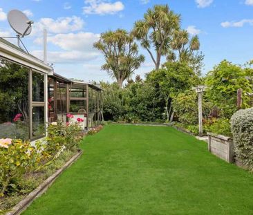 Available Now! 3BR Home in Top School zones - Photo 3