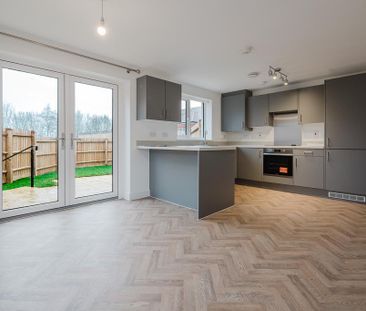 3 bedroom semi-detached house to rent - Photo 5